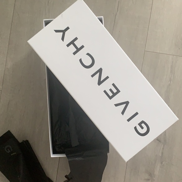 Givenchy slides - Picture 2 of 5